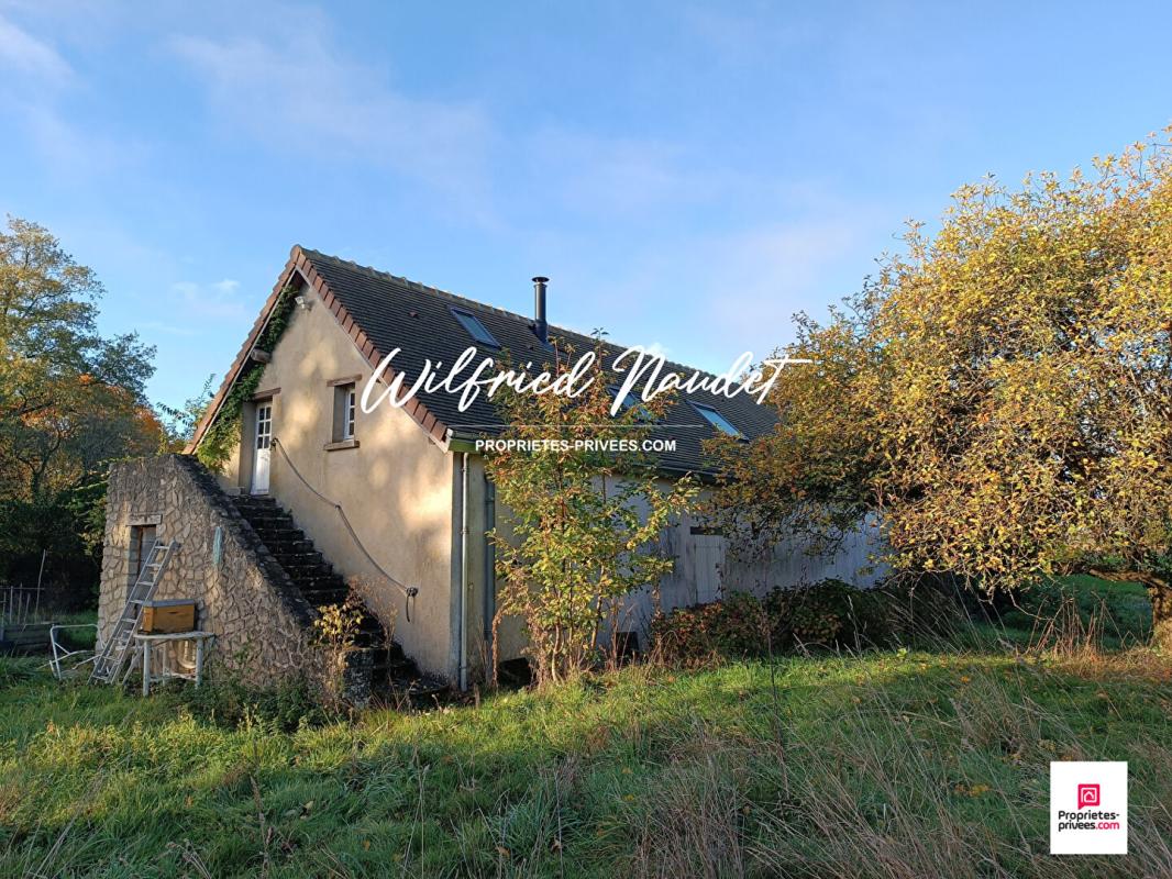 SAINT-VINCENT-DU-LOROUER Longère au calme 3