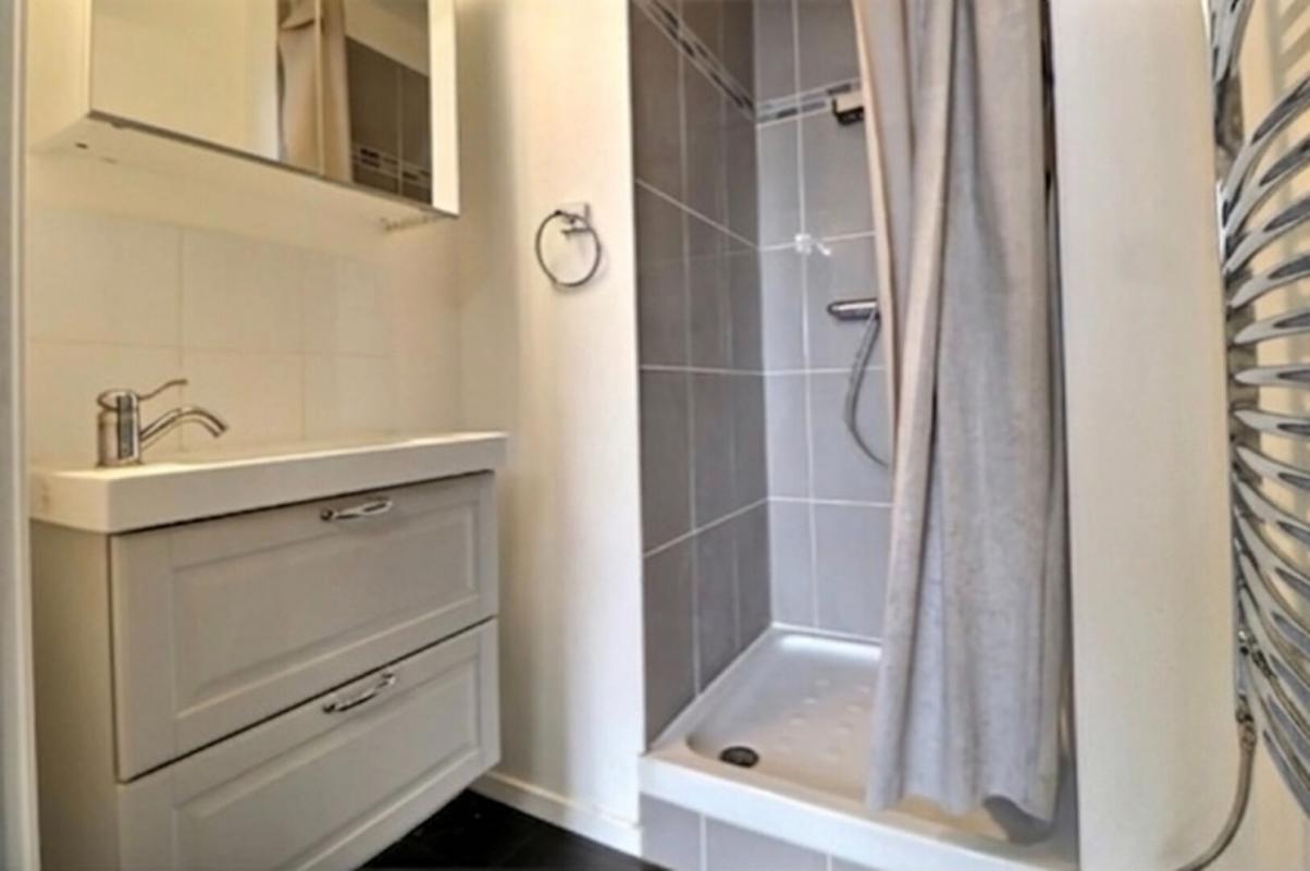 AULNAY-SOUS-BOIS Appartement Aulnay Sous Bois 4 pièce(s) 8
