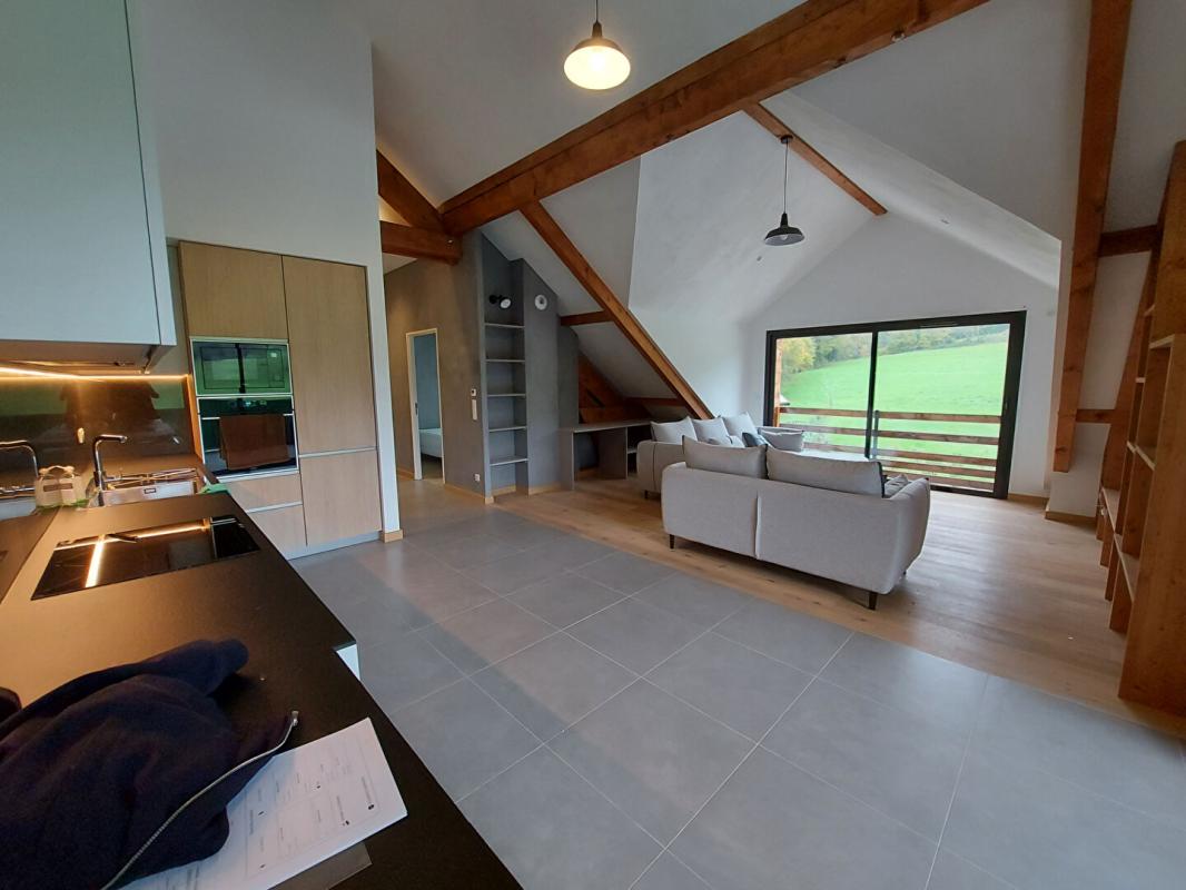 SAINT-JORIOZ St Jorioz : Appartement de standing, 108m², terrasse de 33 m²,3 chs dont une suite parentale, cellier, cave et parking privatif 5