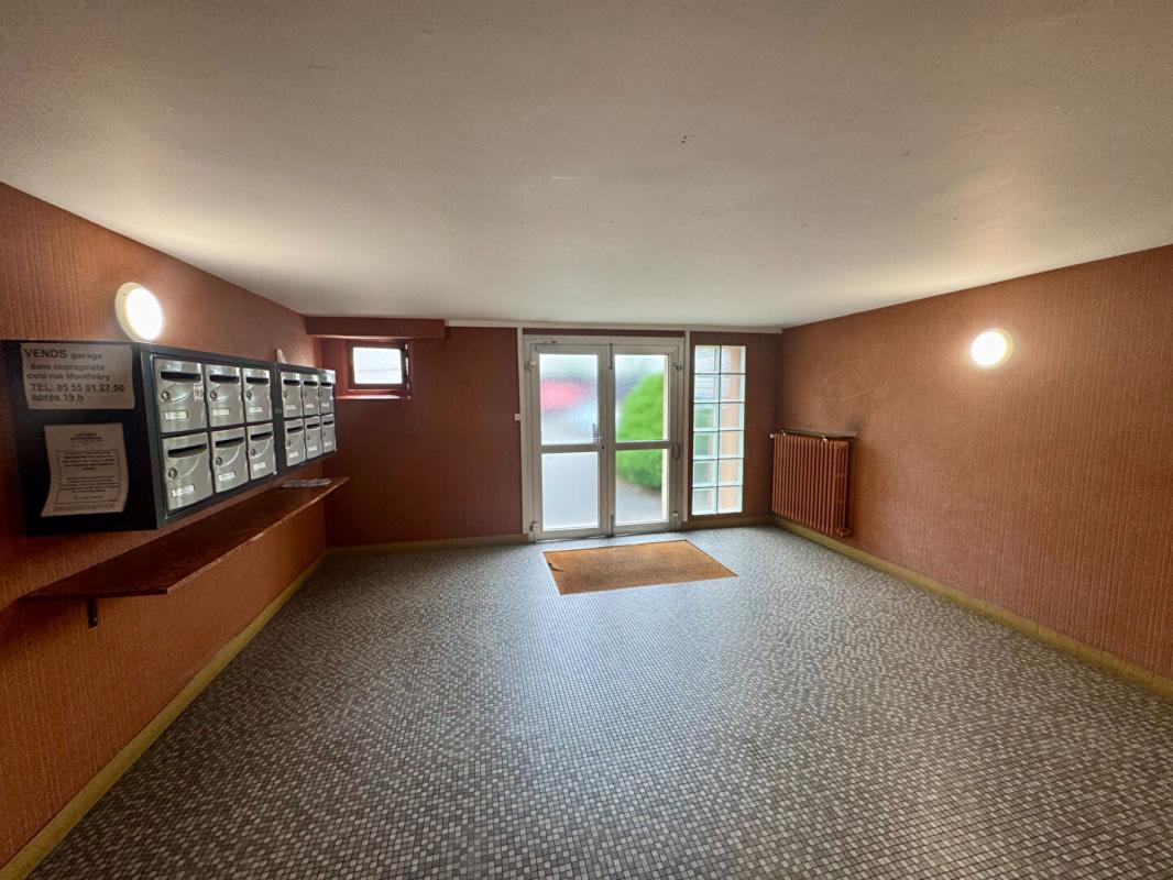 LIMOGES Appartement refait à neuf Limoges 2 pièce(s) 44 m2 12