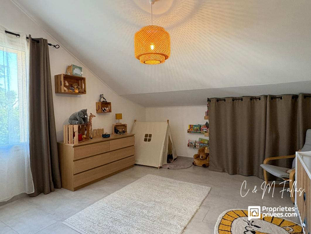 SERIGNAN-DU-COMTAT Maison familiale au centre village de Sérignan-du-Comtat 12
