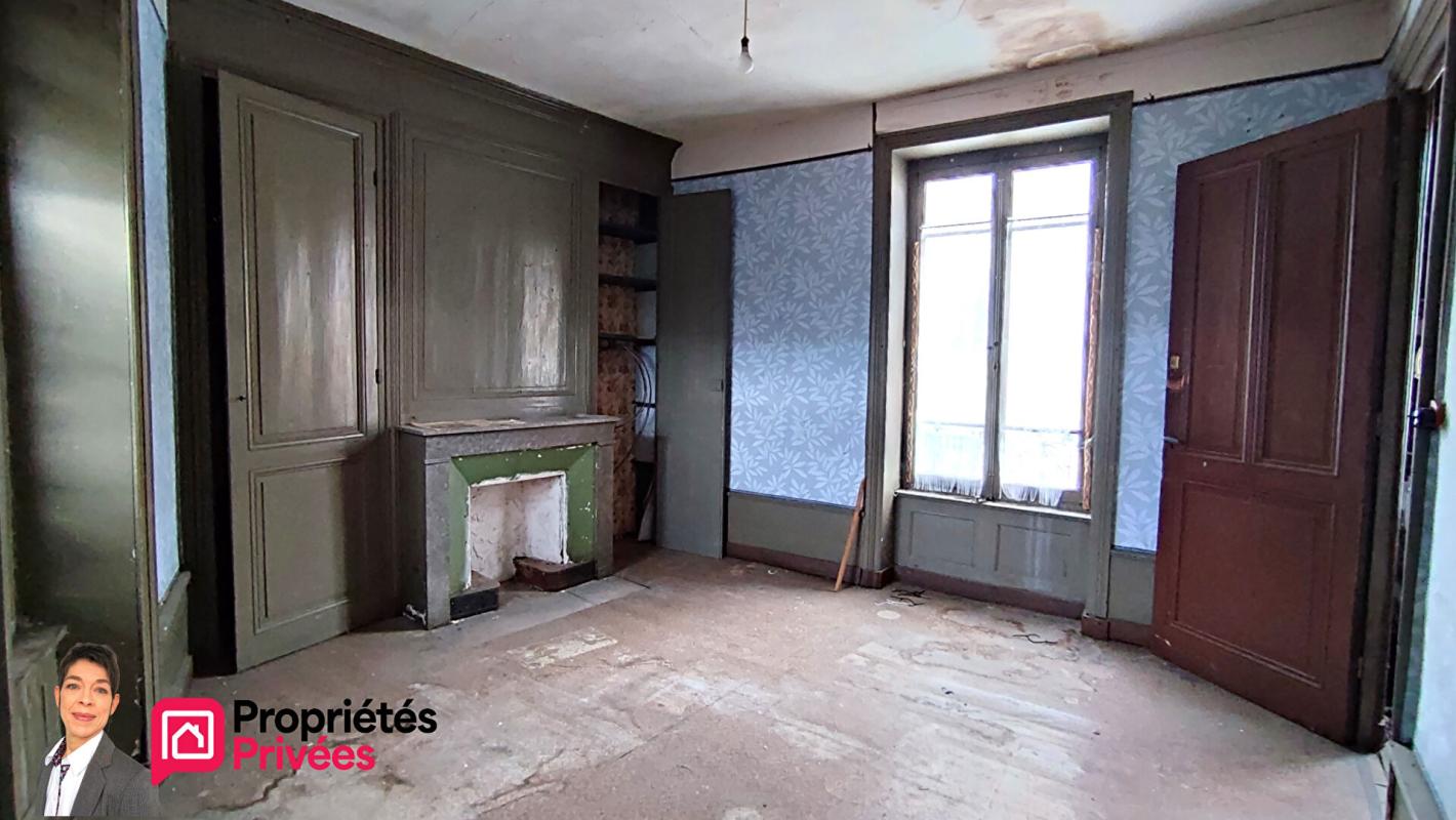 THIZY THIZY-LES-BOURGS (69240) Immeuble à réhabiliter 250 m² 11