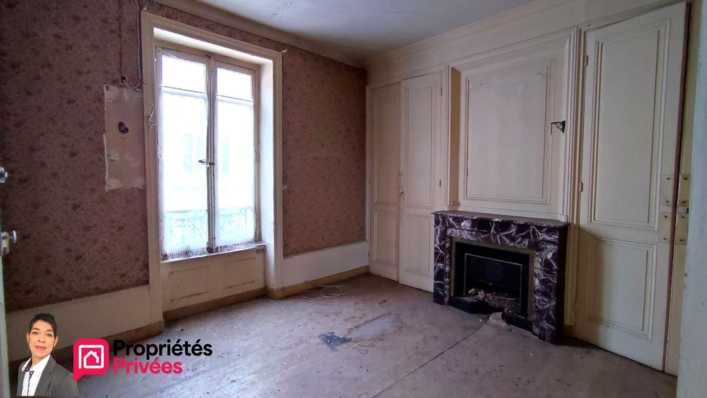 THIZY THIZY-LES-BOURGS (69240) Immeuble à réhabiliter 250 m² 9