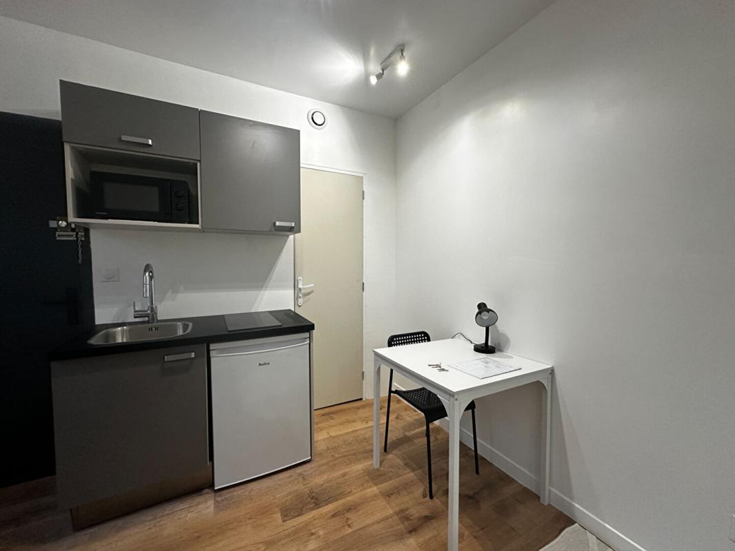 ANGERS Studio meublé de 13 m2 4
