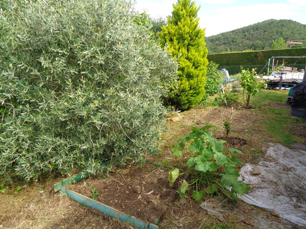 JUMEAUX Jumeaux(63), maison plain pied de 90 m2 habitables, 3 chambres sur 882 m2 de terrain 10