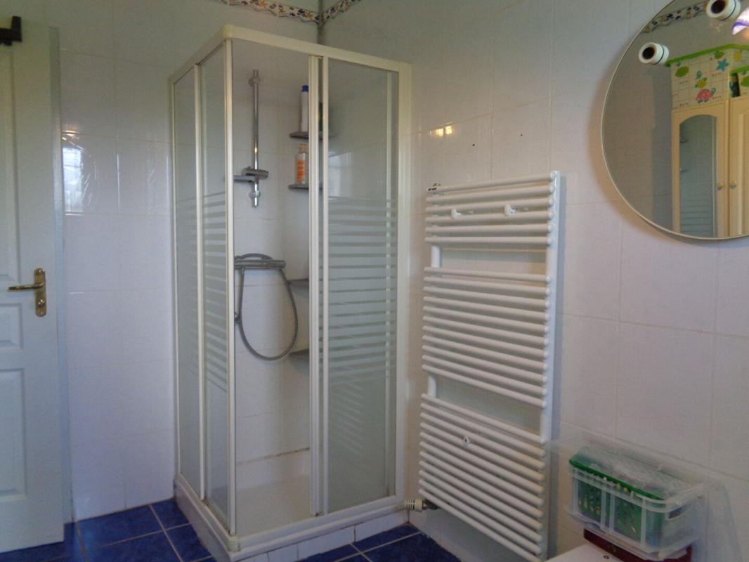 JUMEAUX Jumeaux(63), maison plain pied de 90 m2 habitables, 3 chambres sur 882 m2 de terrain 7