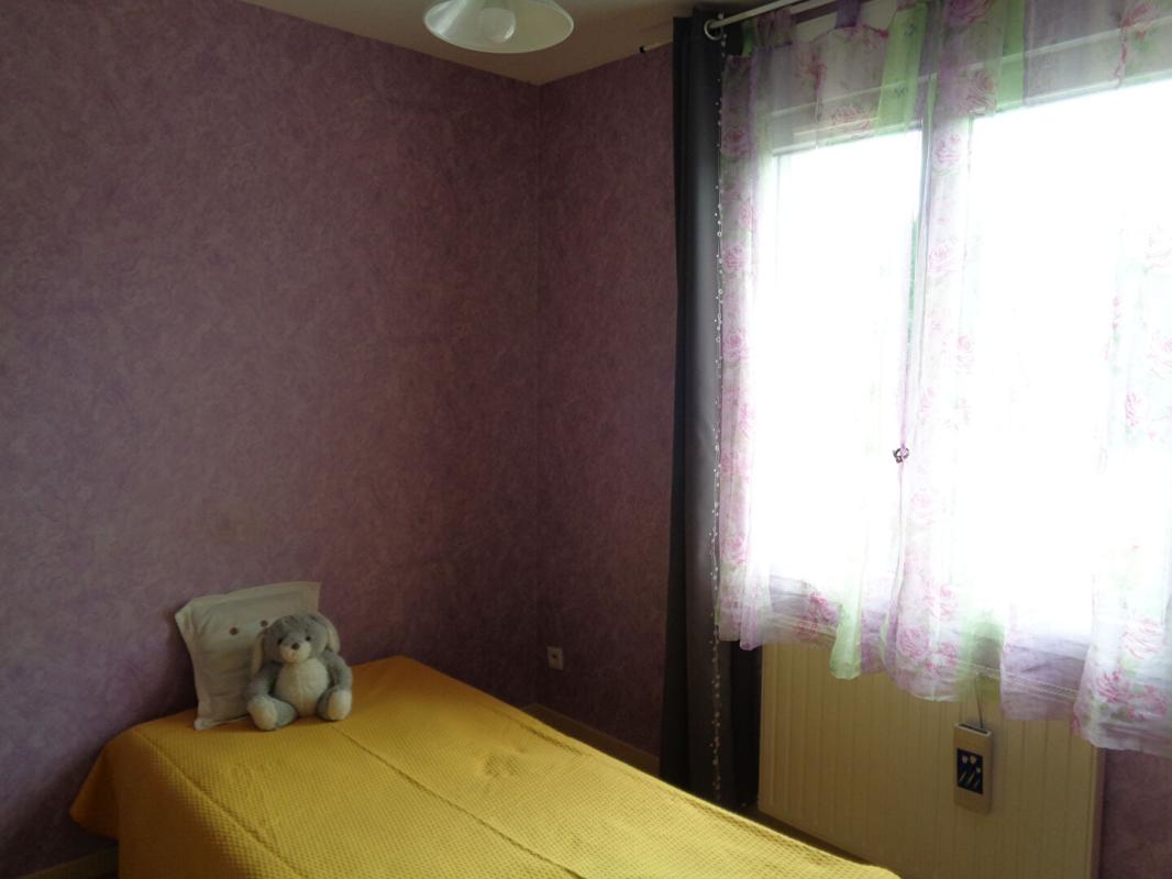 JUMEAUX Jumeaux(63), maison plain pied de 90 m2 habitables, 3 chambres sur 882 m2 de terrain 8