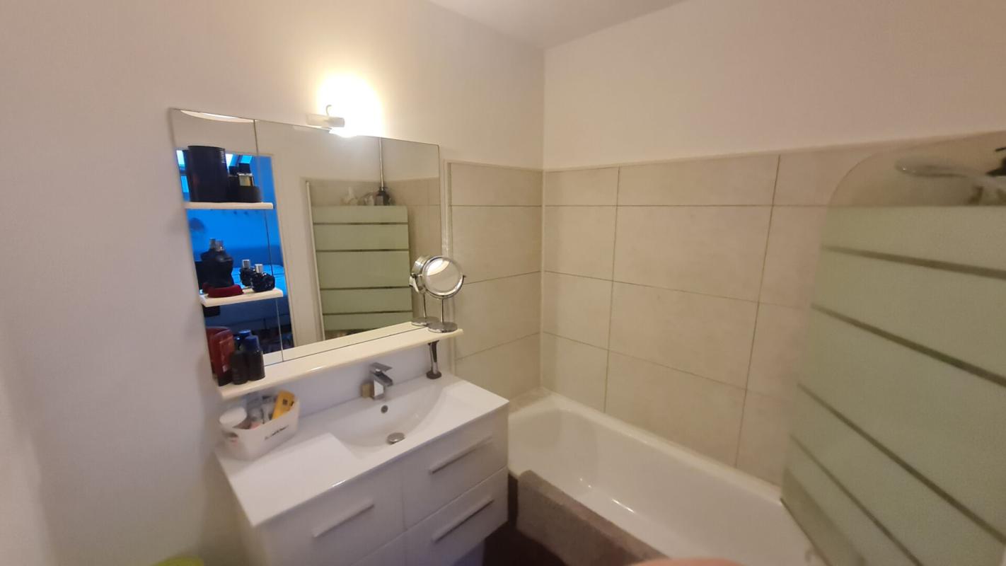 SAINT-OUEN-L'AUMONE Appartement F3 2 chambres en duplex avec terrasse 9