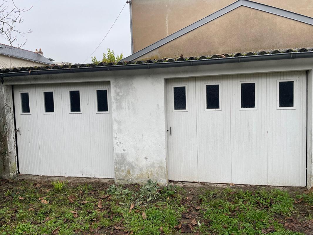 NANTES Petit Immeuble de 138 m²- Pour investisseurs - Toutes Aides 13