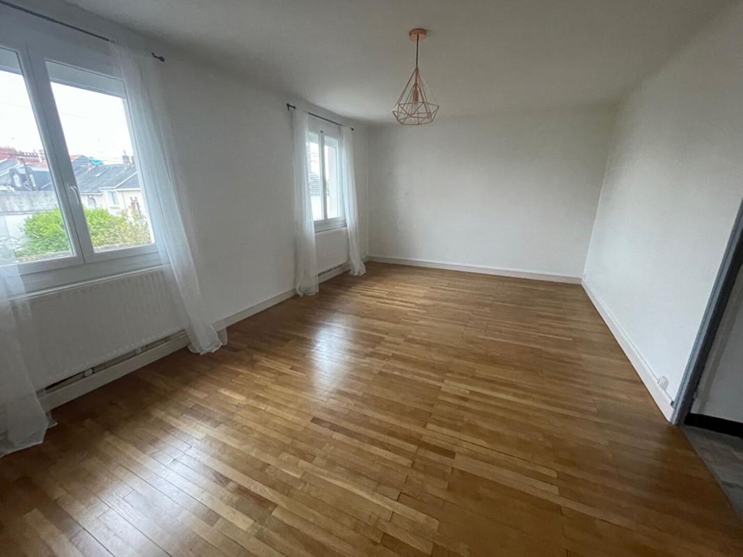 NANTES Petit Immeuble de 138 m²- Pour investisseurs - Toutes Aides 3