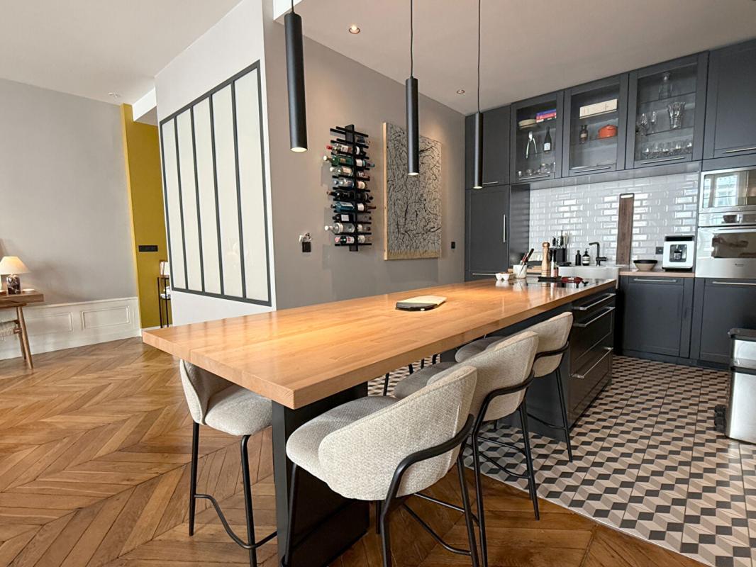 LYON-1ER-ARRONDISSEMENT Appartement de prestige 3 pièces 97 m2 - Presqu'île recherchée 2