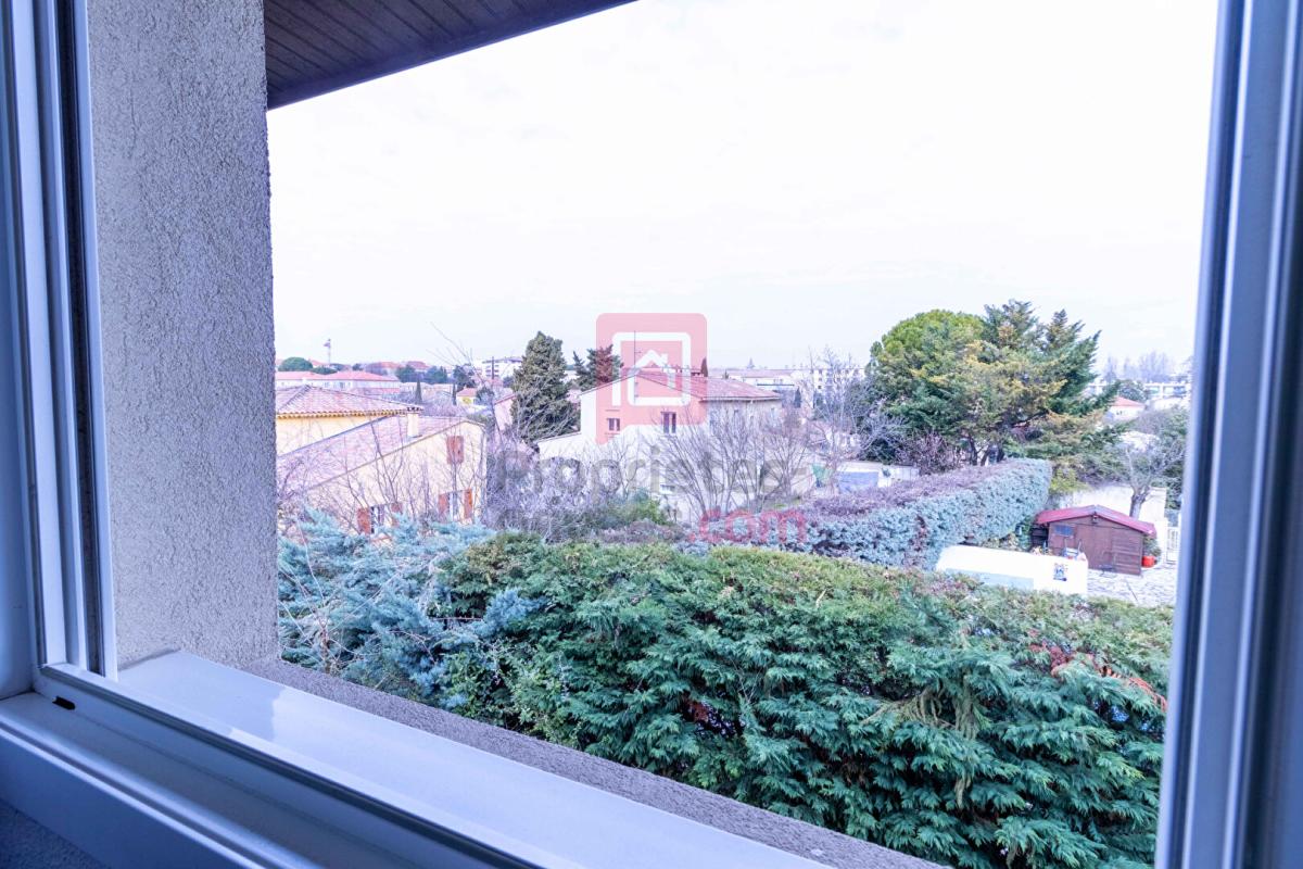CARPENTRAS Appartement Carpentras 3 pièce(s) 67.32 m2 avec terrasse 14 m2, garage, parking 5
