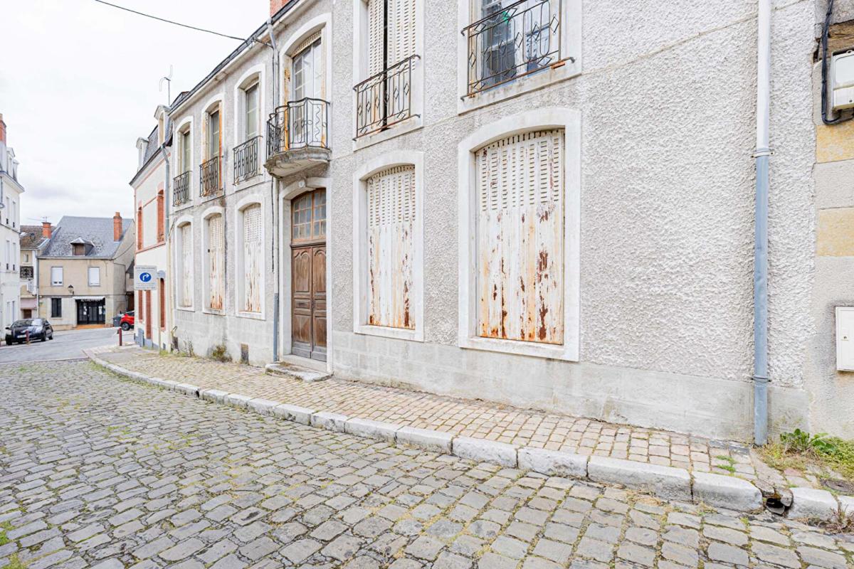 VIERZON Immeuble Vierzon 20 pièces 288 m2 1