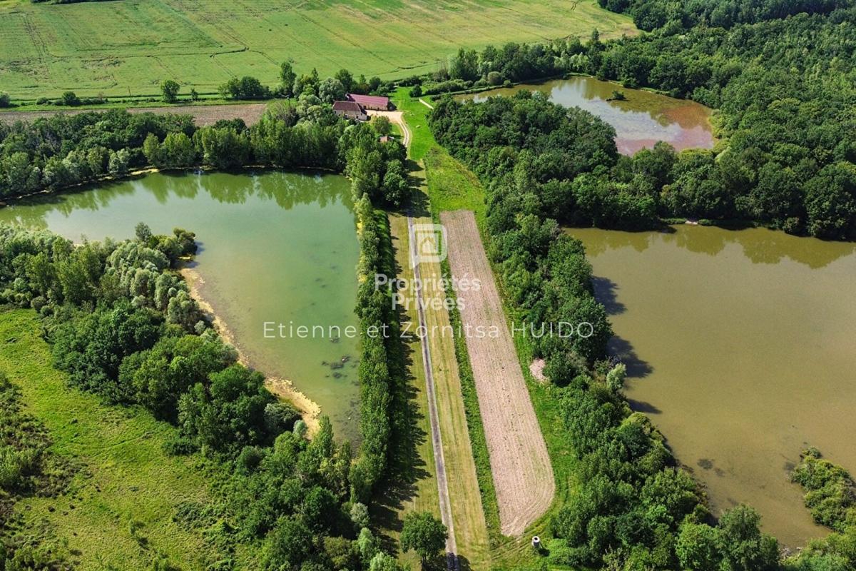MEUNET-SUR-VATAN DOMAINE DE CHASSE D'EXCEPTION DE 58,5 HECTARES ? ÉTANGS, RIVIÈRE ET ANCIEN MOULIN 2