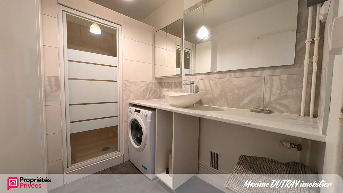 JOUE-LES-TOURS Appartement 2 pièces 46 m2 + cave 10