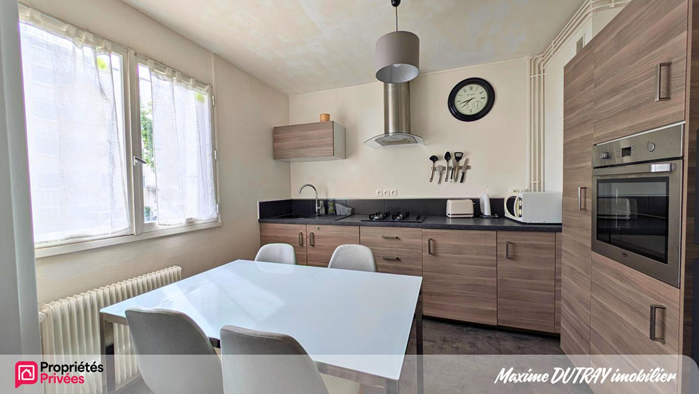JOUE-LES-TOURS Appartement 2 pièces 46 m2 + cave 5