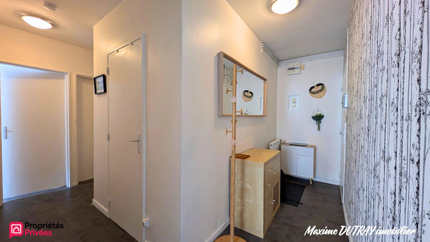 JOUE-LES-TOURS Appartement 2 pièces 46 m2 + cave 6