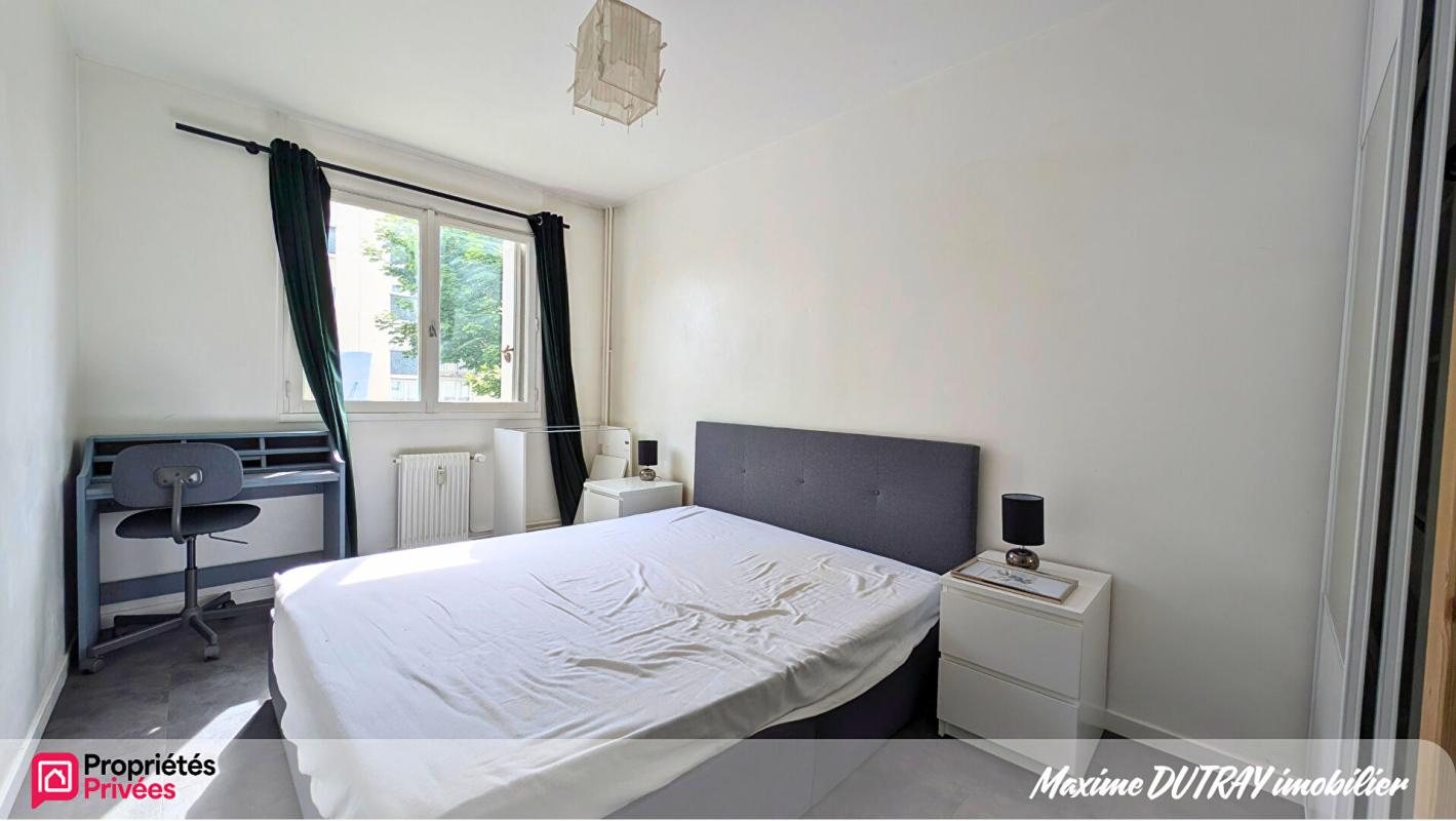 JOUE-LES-TOURS Appartement 2 pièces 46 m2 + cave 8