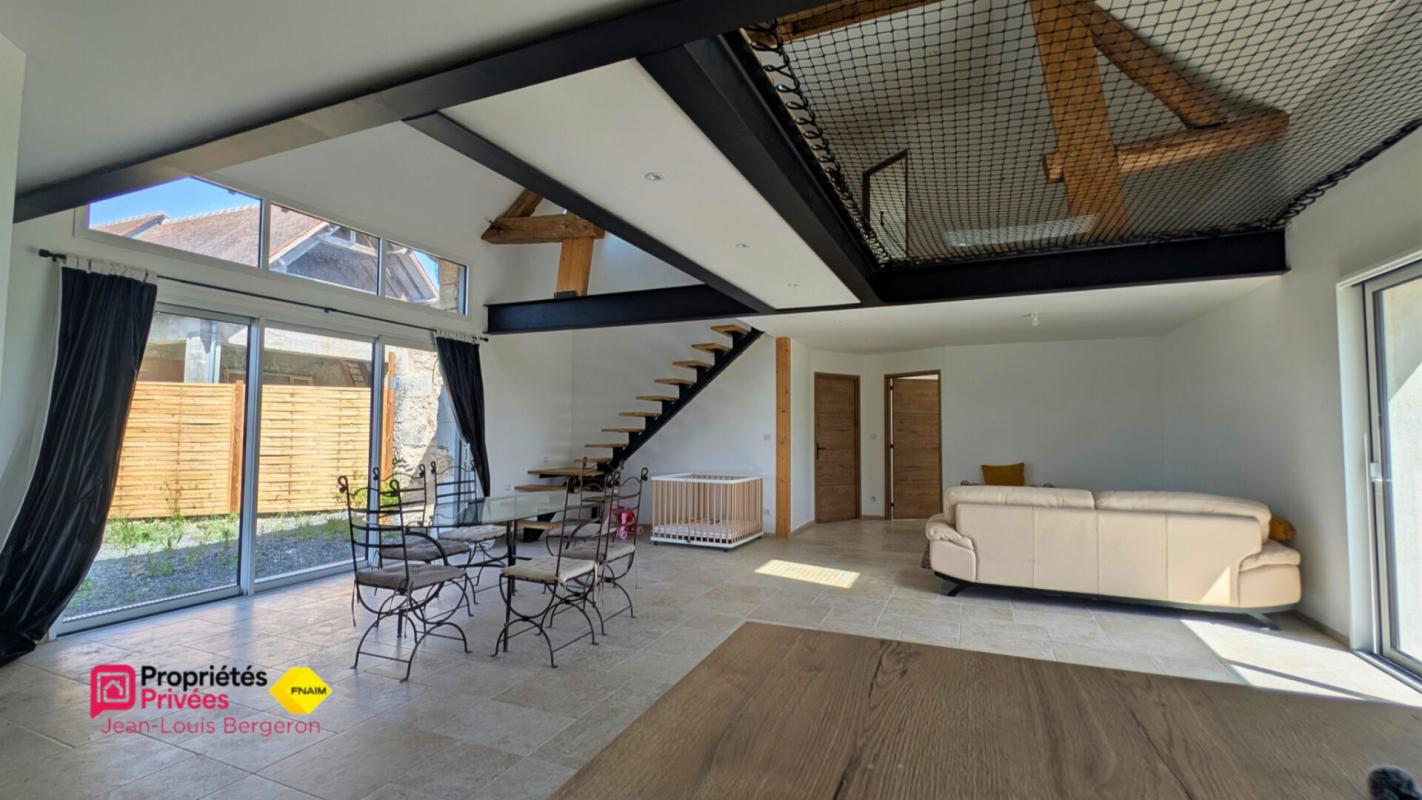 VERNOU-SUR-BRENNE Longère réinventée avec intérieur contemporain .Vallée de Cousse 3