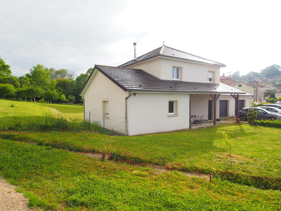 VAL-DE-MEUSE Maison récente 2