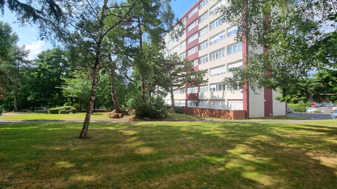 VIRY-CHATILLON Appartement Viry Chatillon 2 pièce(s) 38 m² (locataire en place) 1