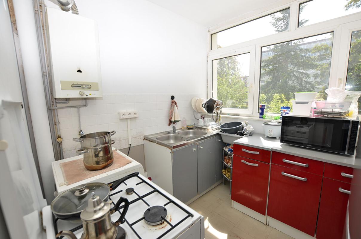 VIRY-CHATILLON Appartement Viry Chatillon 2 pièce(s) 38 m² (locataire en place) 3