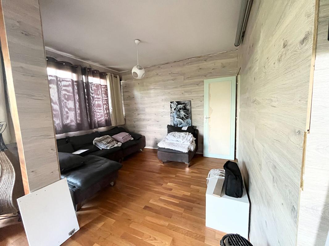 FONTENAY-LE-FLEURY Lot de 2 Appartements 10 pièce(s) 196 m2 13