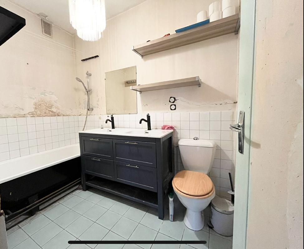 FONTENAY-LE-FLEURY Lot de 2 Appartements 10 pièce(s) 196 m2 18