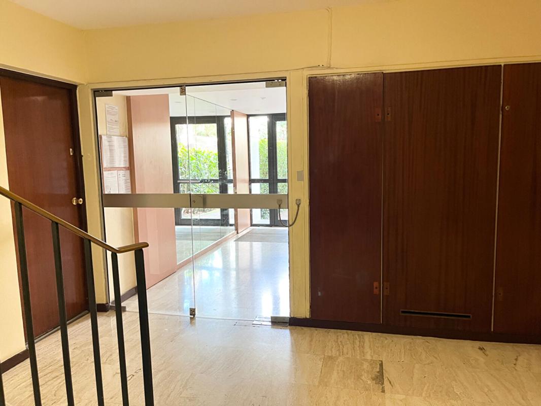 FONTENAY-LE-FLEURY Appartement 4/5 pièce(s) 98 m2 7