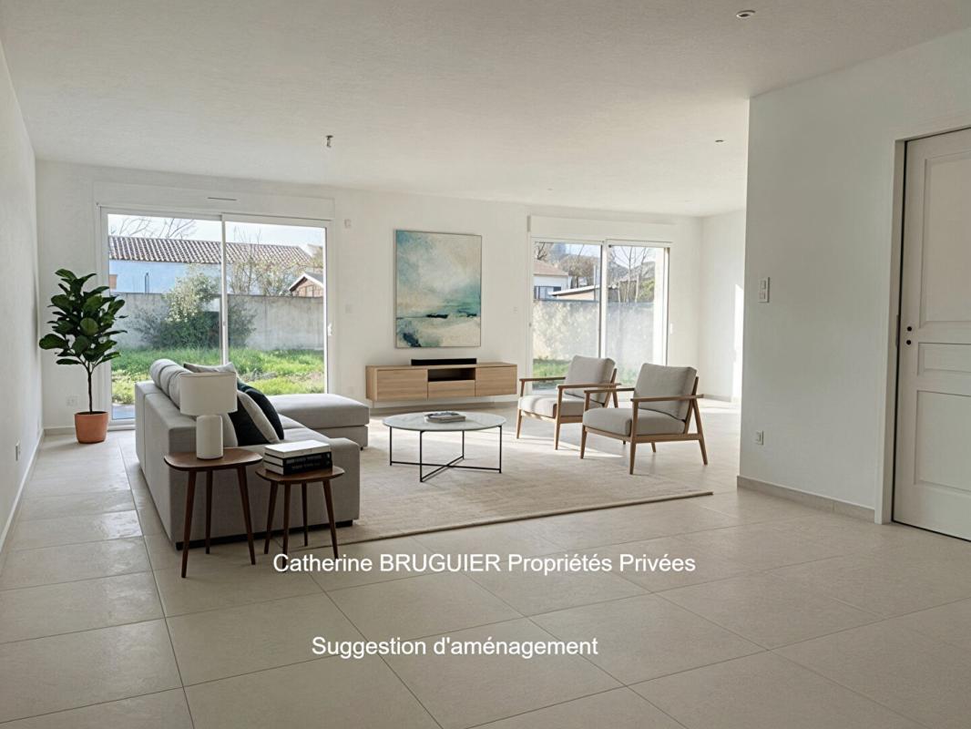 SAINT-JEAN-DE-LIVERSAY Plain pied de 114 m2 -  3 chambres- garage - grand jardin clos- quartier résidentiel 1