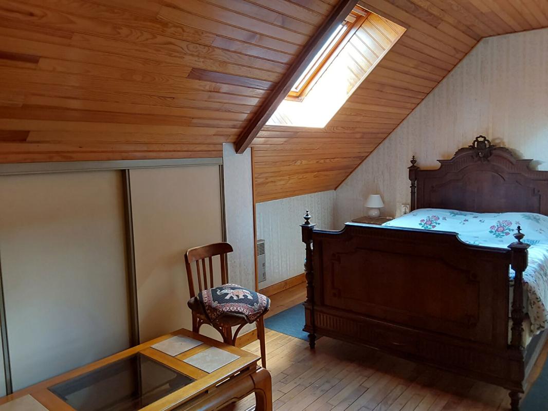 ROSTRENEN Maison avec vie de plain pied. Rostrenen 7 pièce(s) 113 m2 8