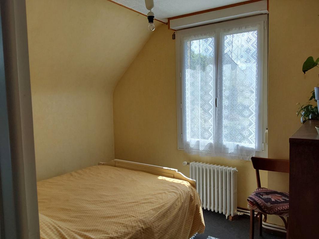 ROSTRENEN Maison avec vie de plain pied. Rostrenen 7 pièce(s) 113 m2 9