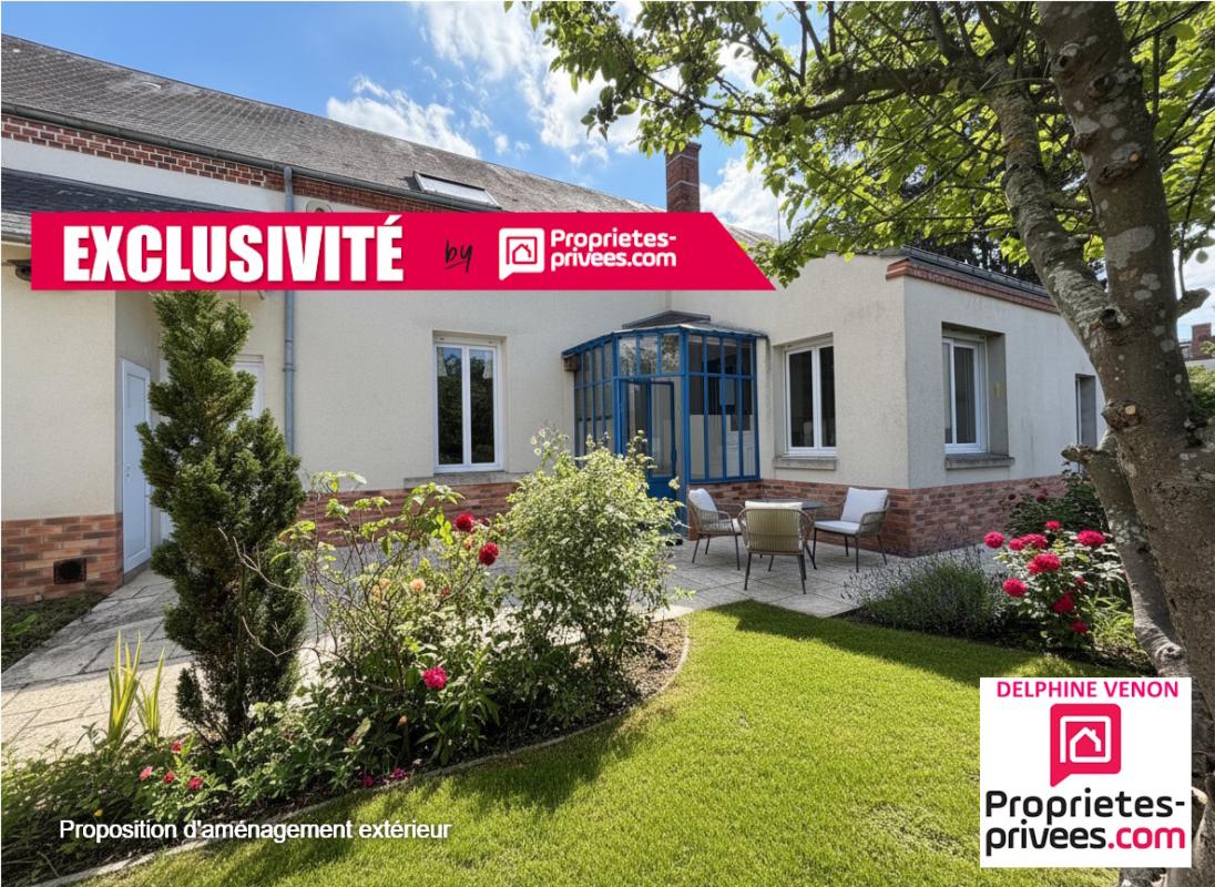 CHATEAUNEUF-SUR-LOIRE Exclusivité - Maison de ville dans l'hyper centre de Chateauneuf sur Loire avec garage et terrain de 500 m² 1