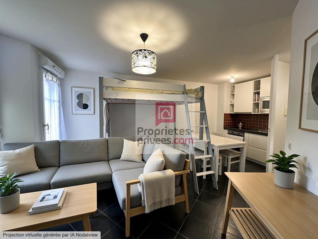 LES ESSARTS-LE-ROI Studio rez-de-jardin avec parking 1