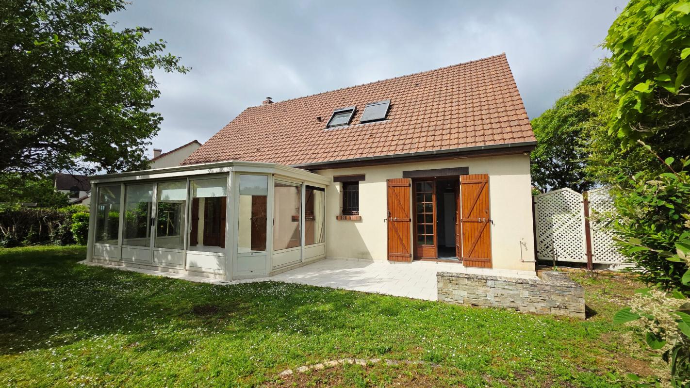 BOURGES BOURGES MAISON 122M² 6 PIECES 4 CHAMBRES GARAGE SOUS-SOL JARDIN 1