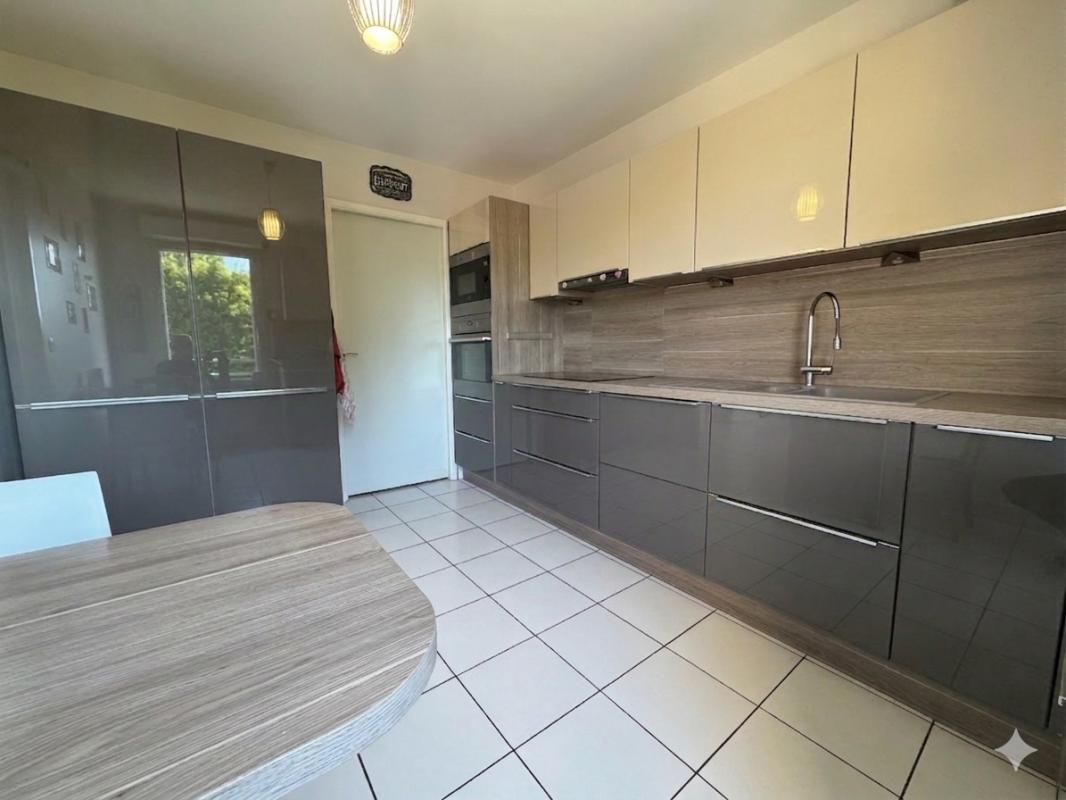 AMIENS Appartement Amiens 3 pièce(s) 111 m2 4