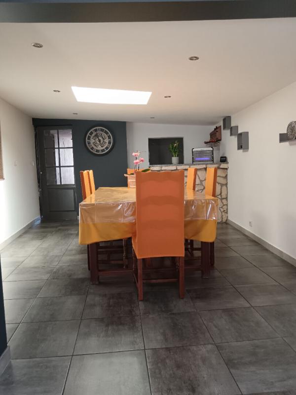 CHALLANS Maison d''habitation + studio + garage indépendant - 298000 TTC - CHALLANS 3