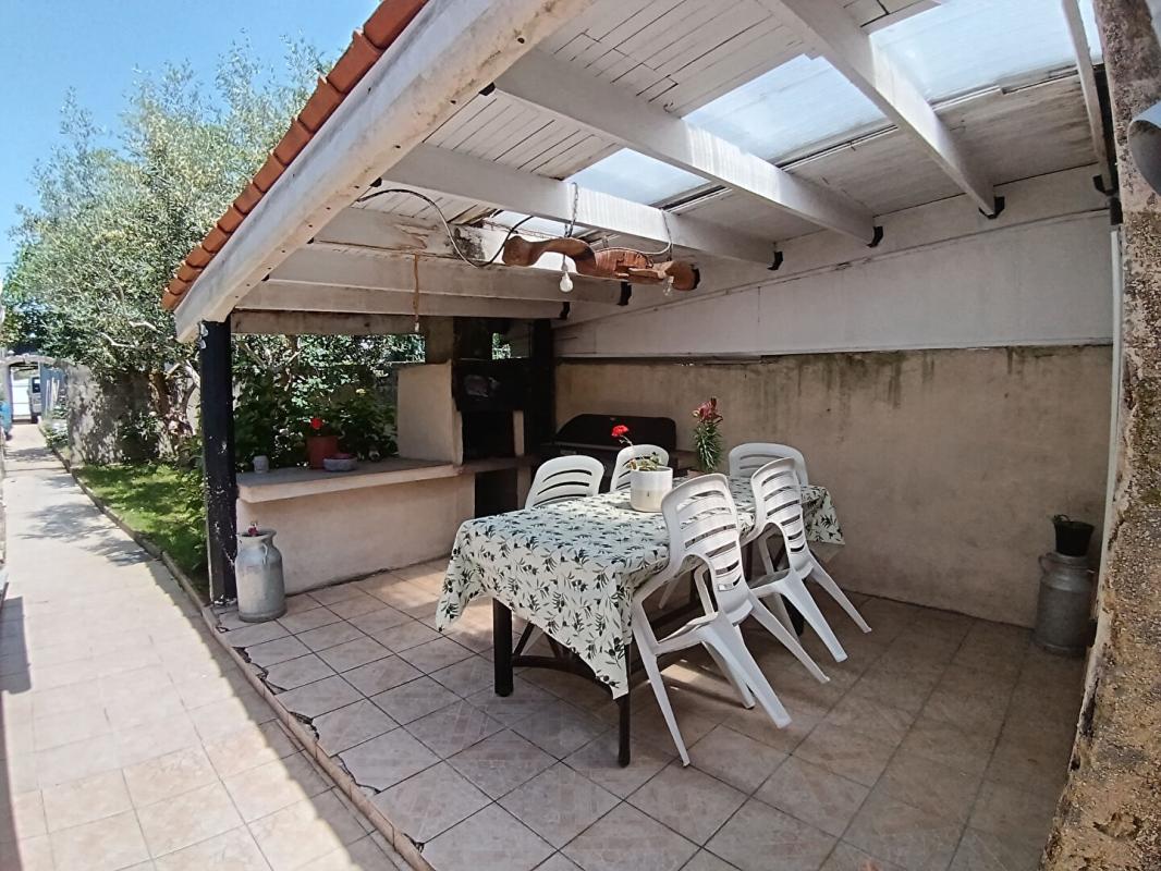 CHALLANS Maison d''habitation + studio + garage indépendant - 298000 TTC - CHALLANS 6