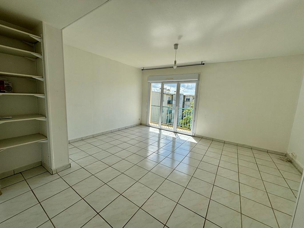 NEVERS Appartement Nevers - Balcon - Parking - 2 chambres 1