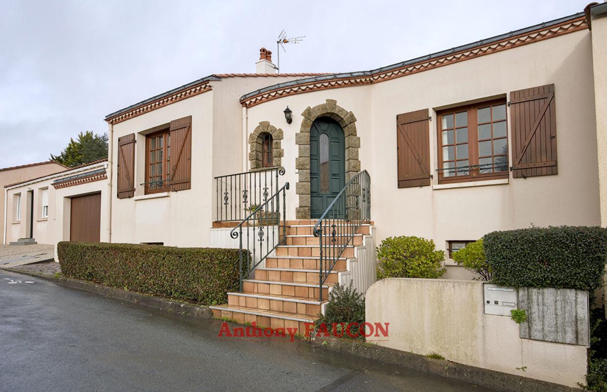 LA ROCHE-SUR-YON Maison La Roche Sur Yon 4 pièce(s) 117 m2 13