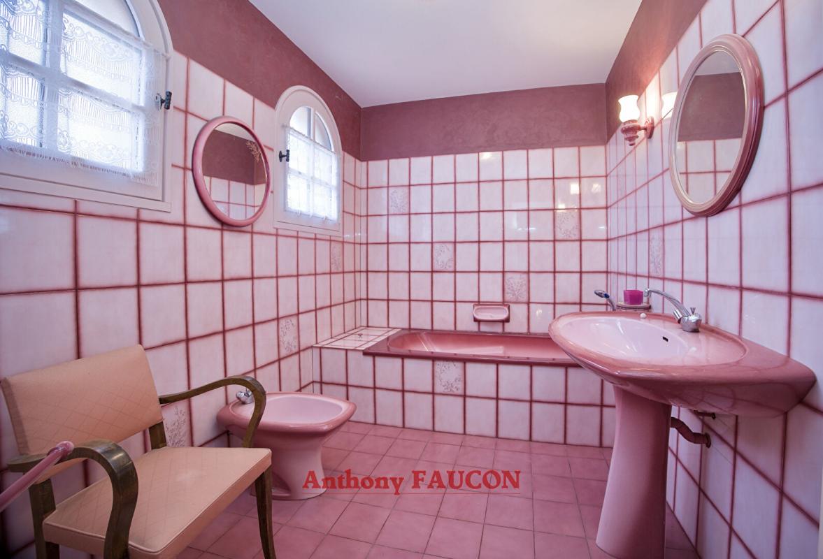 LA ROCHE-SUR-YON Maison La Roche Sur Yon 4 pièce(s) 117 m2 8