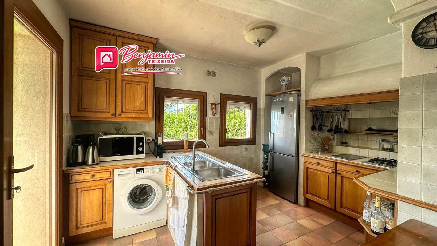SAINTE-MAXIME Villa Sainte Maxime 6 pièce(s) 117 m2 - Garage 27m² - Vue mer - piscine 10