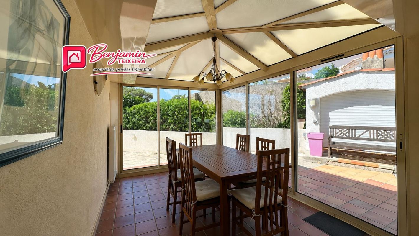 SAINTE-MAXIME Villa Sainte Maxime 6 pièce(s) 117 m2 - Garage 27m² - Vue mer - piscine 15