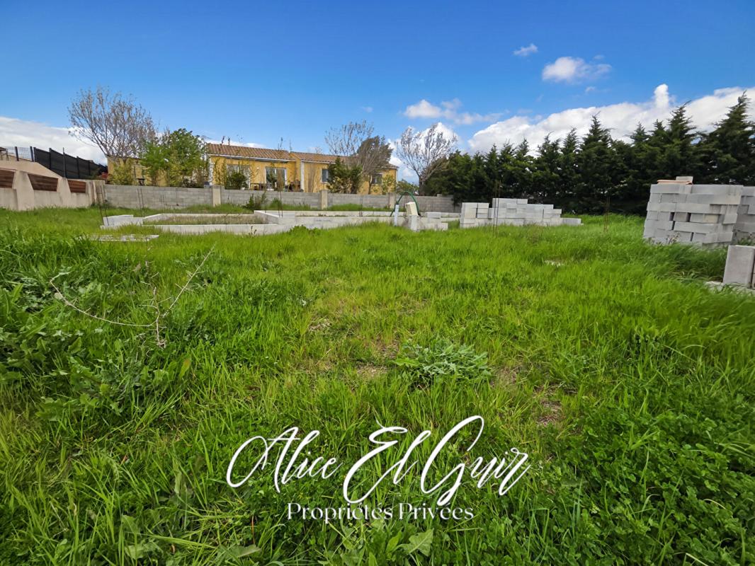 CARCASSONNE PROCHE CARCASSONNE -Terrain constructible viabilisé de 689 m² 1