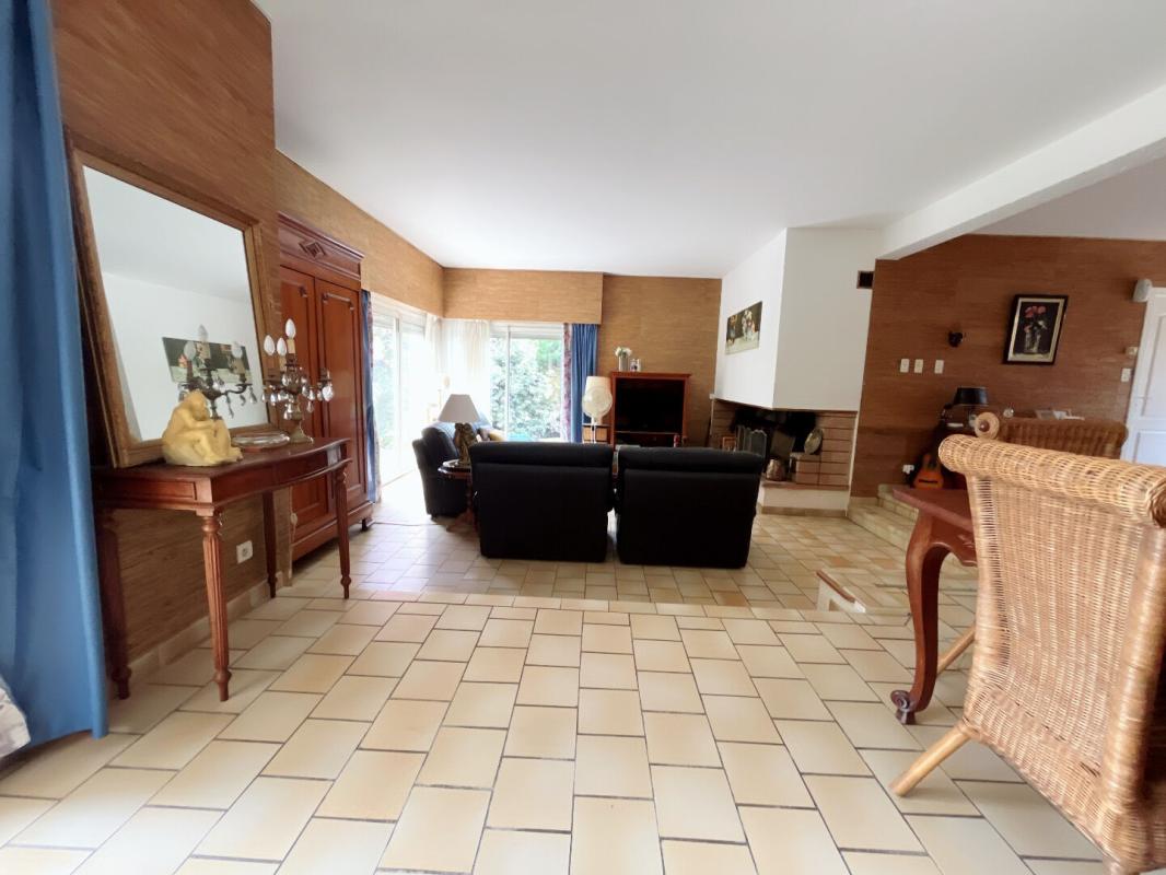 PERPIGNAN Charmante villa familiale de style Architecte de 184 m² sur un terrain 4 faces piscinable dans un secteur très calme 11