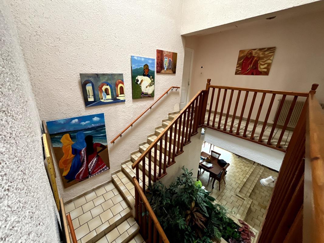 PERPIGNAN Charmante villa familiale de style Architecte de 184 m² sur un terrain 4 faces piscinable dans un secteur très calme 15