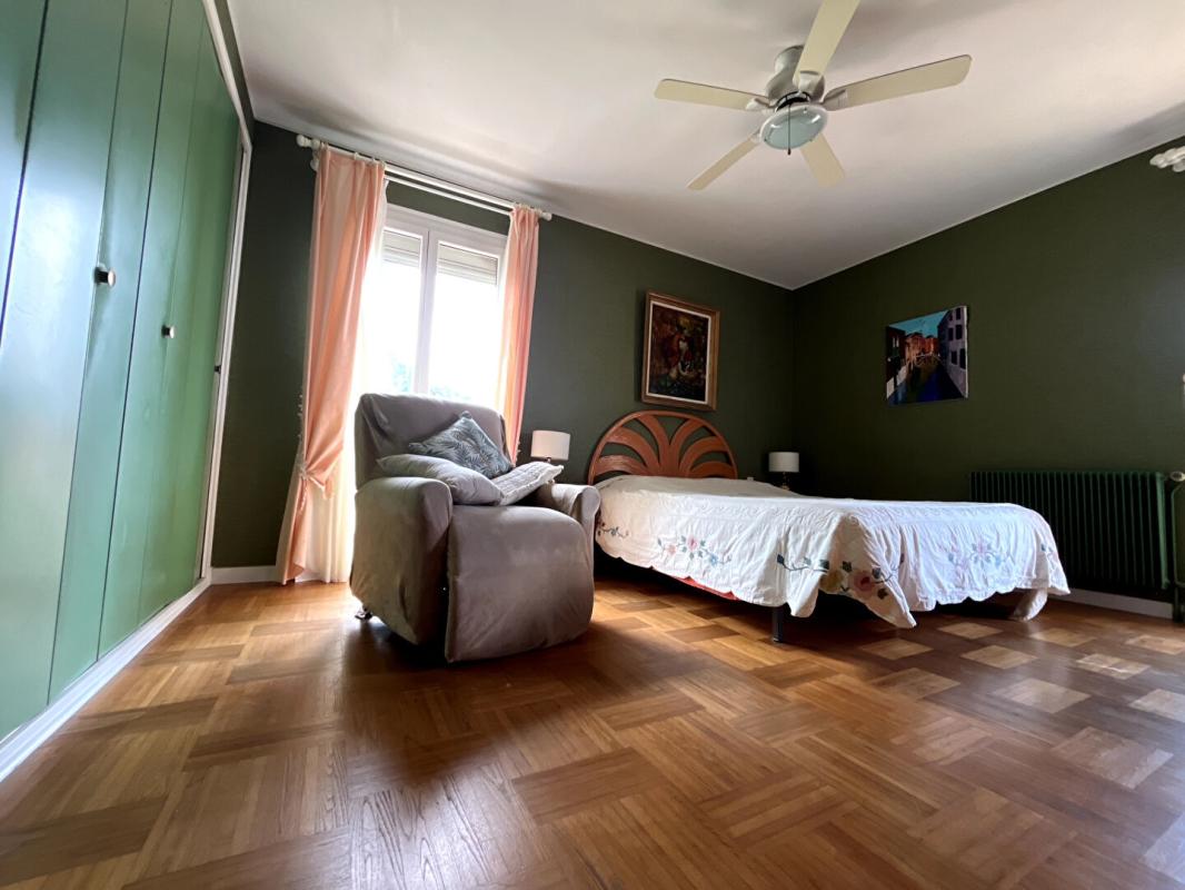 PERPIGNAN Charmante villa familiale de style Architecte de 184 m² sur un terrain 4 faces piscinable dans un secteur très calme 16