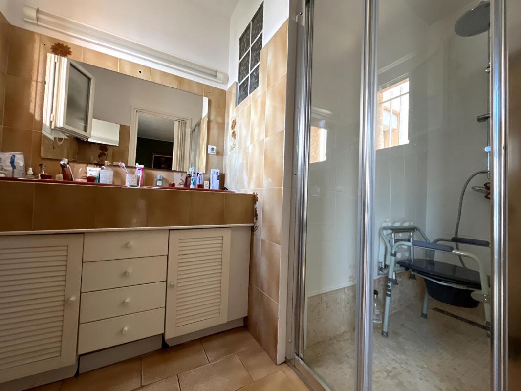 PERPIGNAN Charmante villa familiale de style Architecte de 184 m² sur un terrain 4 faces piscinable dans un secteur très calme 17