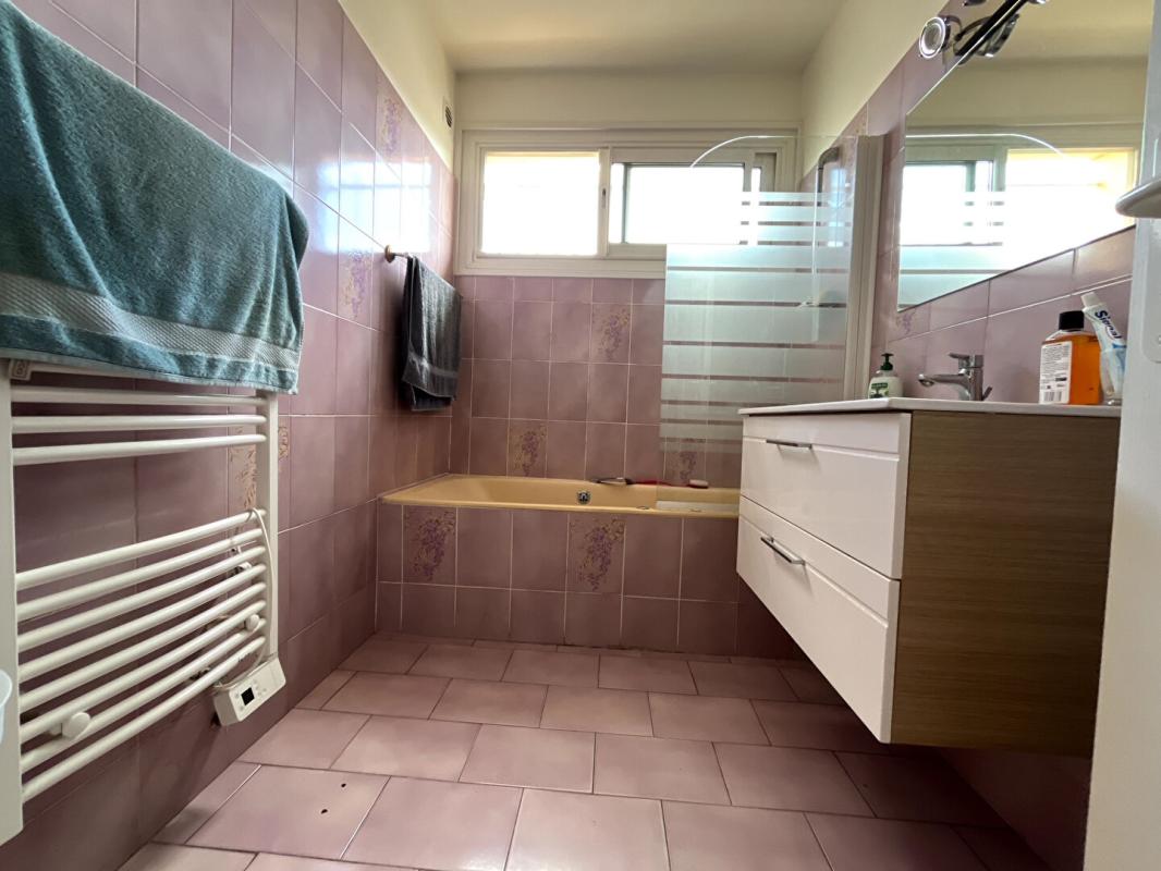 PERPIGNAN Charmante villa familiale de style Architecte de 184 m² sur un terrain 4 faces piscinable dans un secteur très calme 18