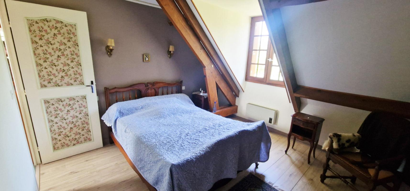 VALENCAY Pavillon 5 pièces - 125 m² - 4 ch - garage et dépendances - jardin arboré 10
